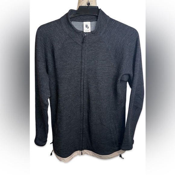 Nike Jacket - Picture 3 of 6